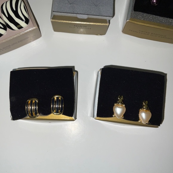 NOS Lot 5 pairs Vintage Avon Clip On Earrings Bunny Penguin Zebra Stripe - Picture 3 of 3